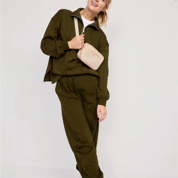 Nylon Crossbody Belt Bag animal print black & brown - Picture 2 of 9